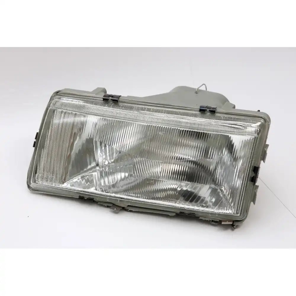 FAROL SANTANA 91/97 ESQ