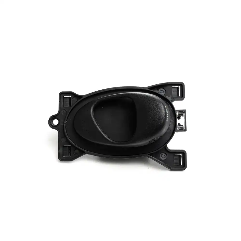 MACANETA INT CELTA 00/06 DIANT/TRAS DIR 2/4P PRETA