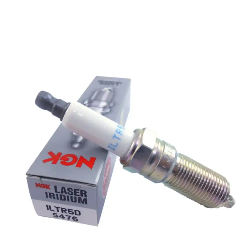 VELA CAPTIVA 2.4 4CIL 2011/