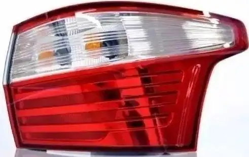 SINAL TRAS FIAT GRAND SIENA 2012/ DIR CANTO