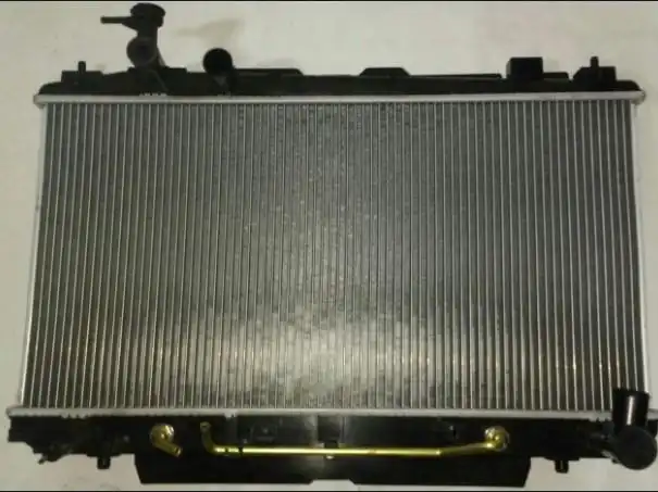 RADIADOR TOYOTA RAV4 2.0 4X4 2000 A 2006 C/AR AUTOMATICO