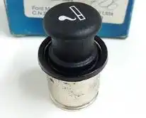 ACENDEDOR CIGARRO FIESTA 2002/2010 COURIER /2004 (BOTAO)