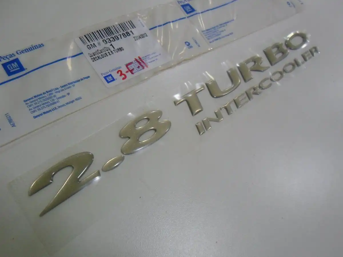 EMBLEMA ADESIVO "2.8 TURBO INTERCOOLER" S-10 DOURADO
