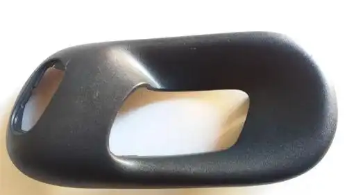 MOLDURA MACANETA INT CORSA 99/ TRAS ESQ C/FURO VID ELETRICO