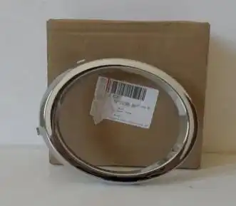 MOLDURA FAROLETE GOLF 07/ CROMADO ESQ (ANEL)