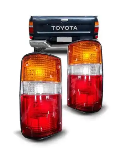 SINAL TRAS TOYOTA HILUX 02/04 ESQ TRICOLOR