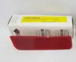 SINAL PARACHOQUE TRAS RENAULT DUSTER ESQ (REFLETOR)