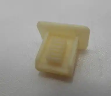 GRAMPO ACABAMENTO ENTRE PORTAS GOL GER III 4 PTS (PEQUENO)