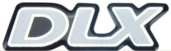 EMBLEMA ADESIVO "DLX" BLAZER 99/02 PRATA