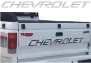 EMBLEMA ADESIVO CHEVROLET TAMPA TRAS D-20 PRATA
