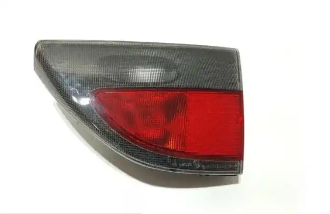 SINAL TRAS MEGANE SEDAN 96/01 DIR (TAMPA)