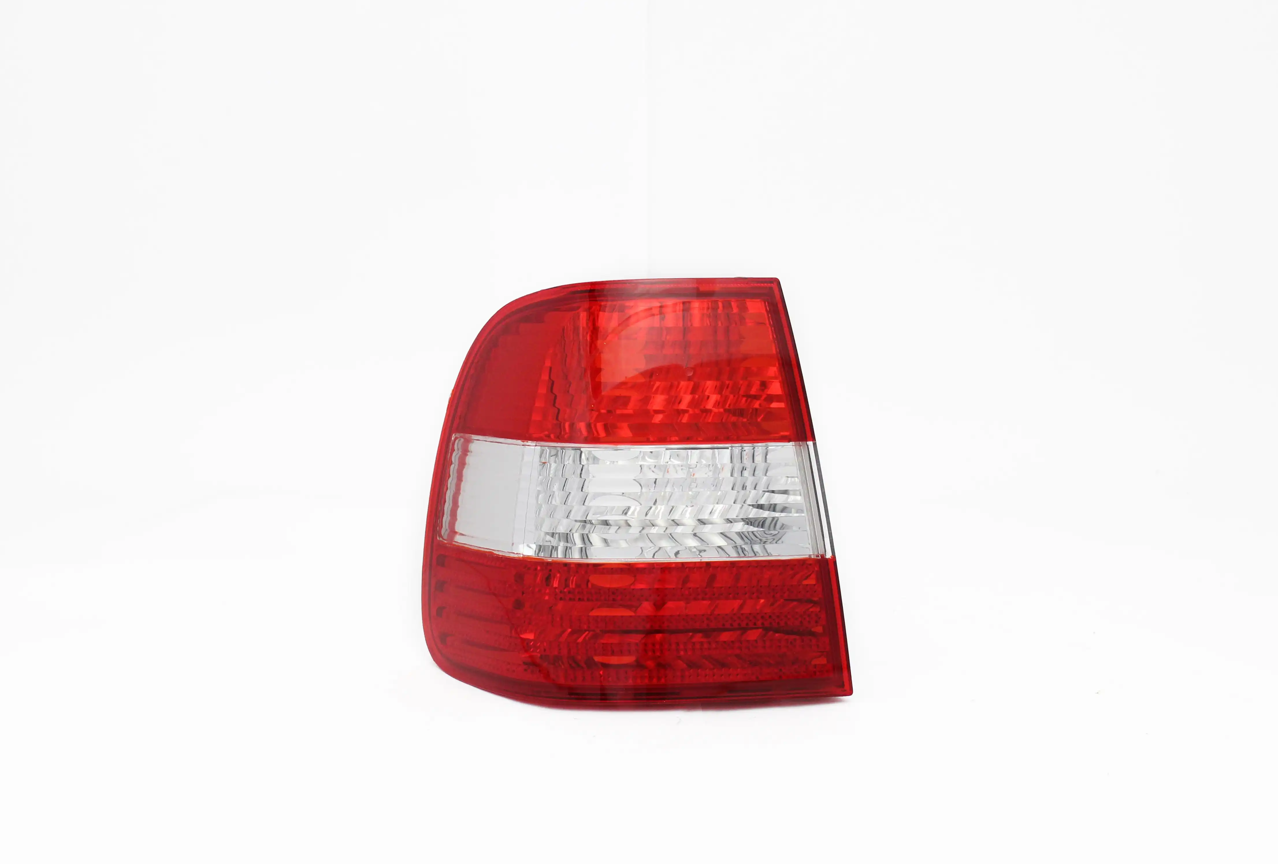 SINAL TRAS POLO SEDAN 03/06 ESQ (CANTO)