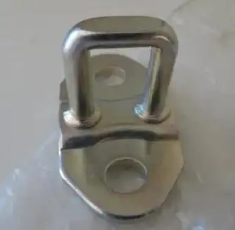 BATENTE TAMPA TRAS TOYOTA HILUX 06/