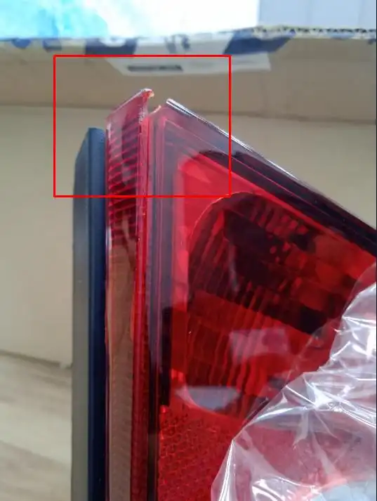 SINAL TRAS FIESTA SEDAN 2003 A 2010 ESQ CRISTAL *AVARIADO*