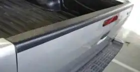 FRISO TAMPA CACAMBA TOYOTA HILUX 16/ (FRISO SUPERIOR) PC