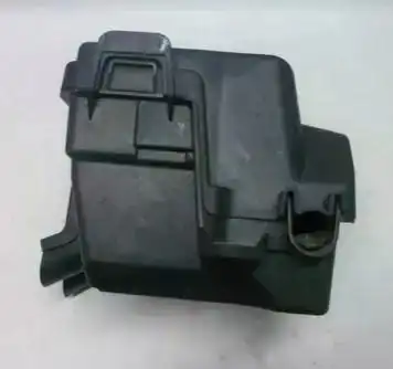 TAMPA CAIXA FUSIVEIS RENAULT DUSTER (INFERIOR)